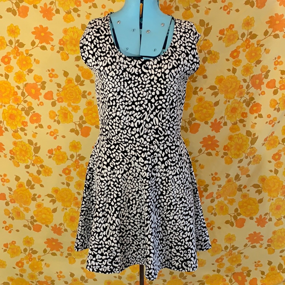Black and White Leopard Guess Dress